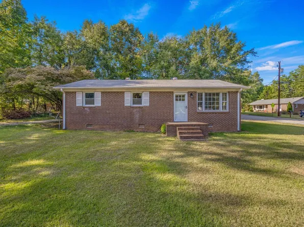 123 Paris View Dr, Travelers Rest, SC 29690