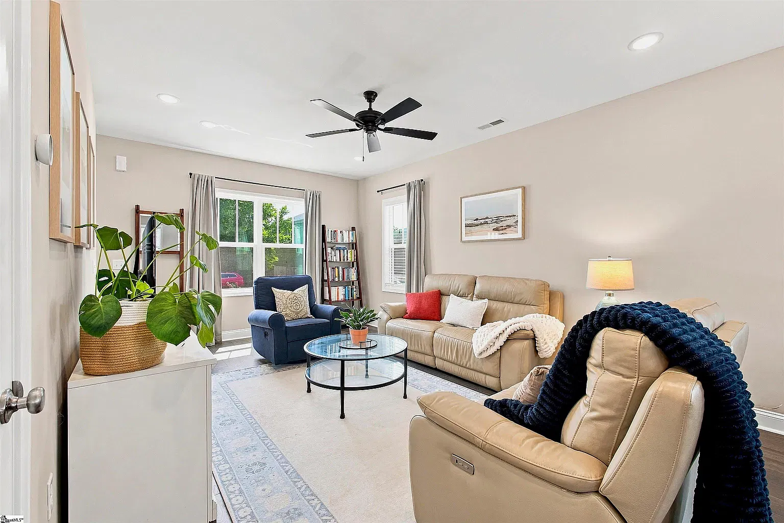 3 bed, 2.5 bath, 1399 sqft, $3,350 — Photo 4