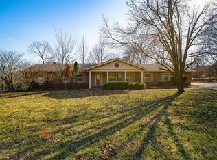13640 Clayton Rd, Chesterfield, MO 63017