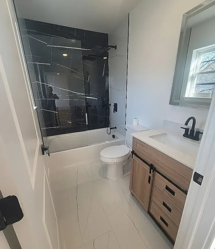 3 bed, 1300 sqft, $3,300 — Photo 2