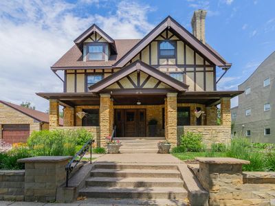 611 Summit Ave, Saint Paul, MN, 55102
