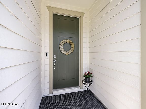 2nd image of 12339 CLAPBOARD BLUFF Trail