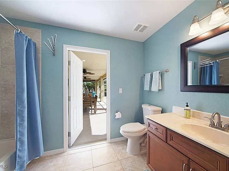 5007 SW 27th Ave — Photo 20