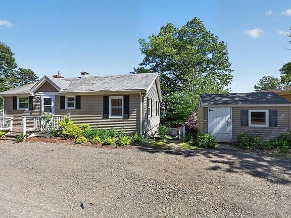 3rd image of 207 Sandy Beach Rd