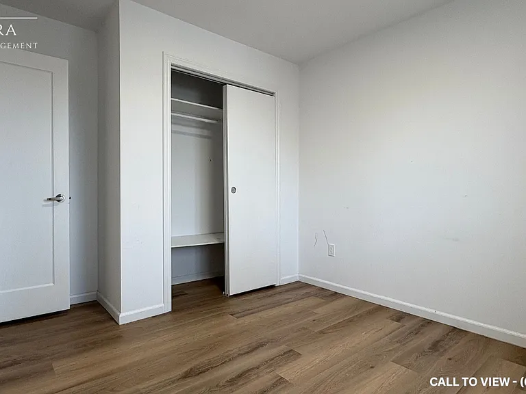 244 King St #212 — Photo 5