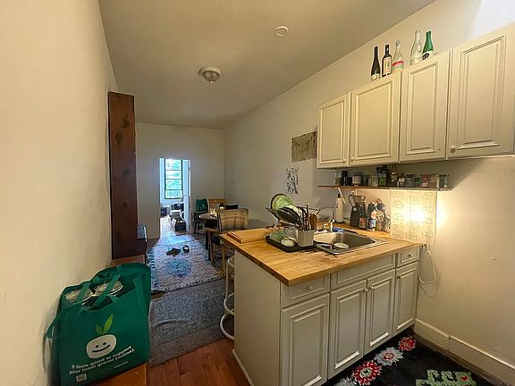 3rd image of 367 Menahan St #2A
