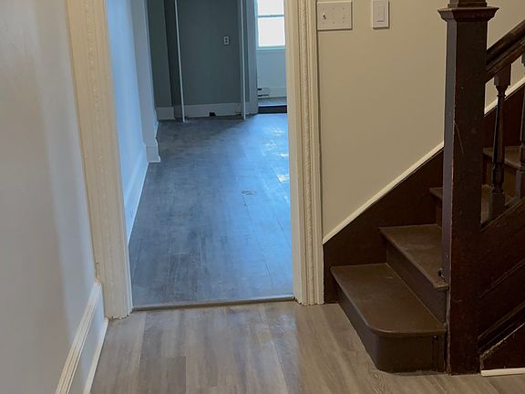 2nd image of 128 Pearl St Floor 2