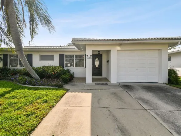 9520 141st St, Seminole, FL 33776
