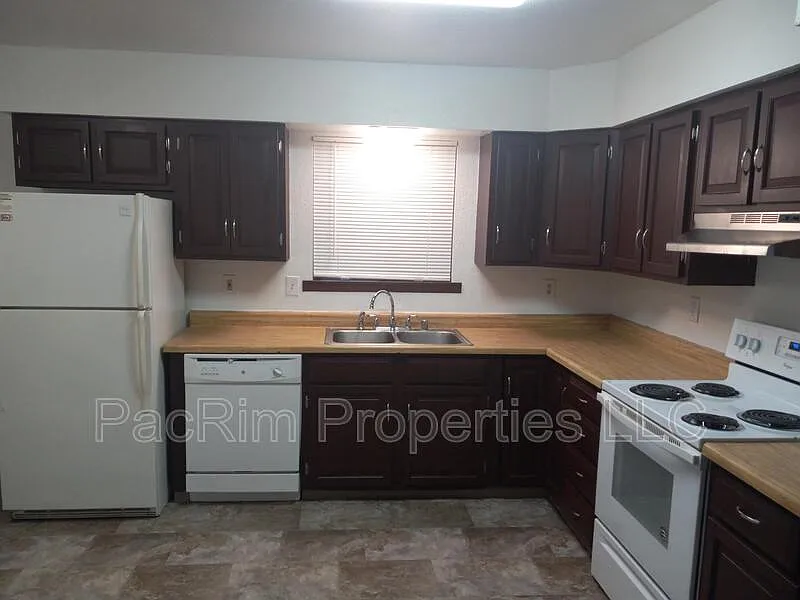 2 bed, 1.0 bath, 832 sqft, $1,500 — Photo 3