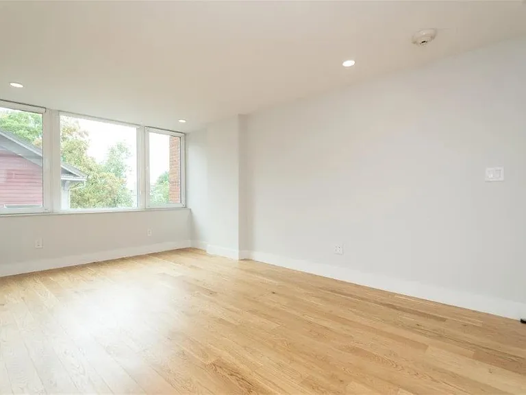 335 Harvard St #7 — Photo 12