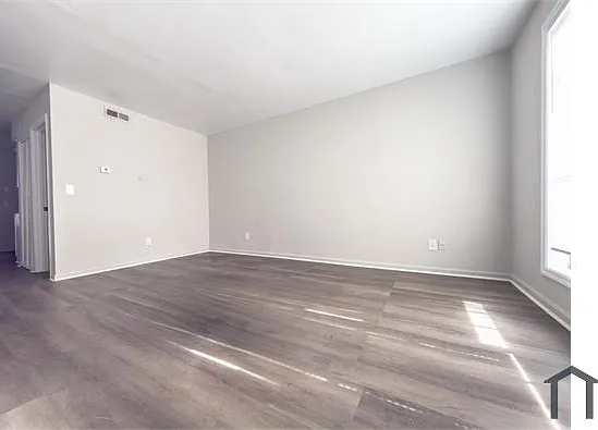 2 bed, 1088 sqft, $1,650 — Photo 4
