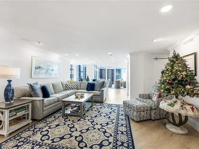 4041 Gulf Shore Blvd SW #902 — Photo 2