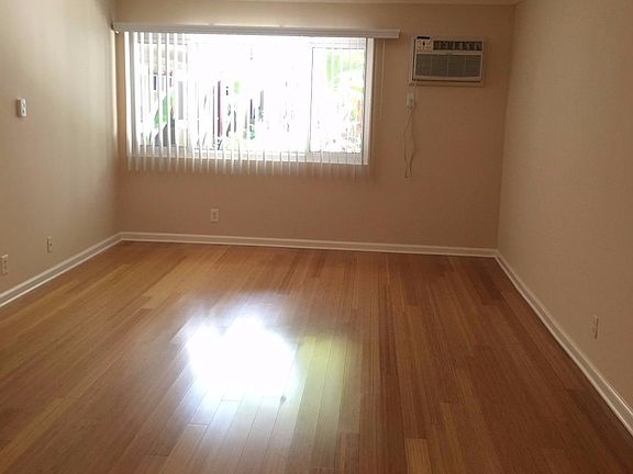 3rd image of 3220 Altura Ave APT 109