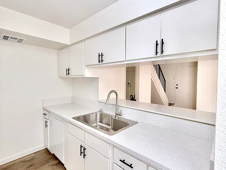 6739 Coldwater Canyon Ave #5 — Photo 13