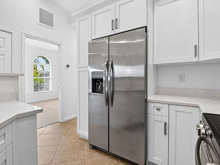 3199 Laurel Ridge Cir — Photo 16