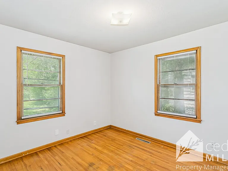 8002 E Gilbert St — Photo 10