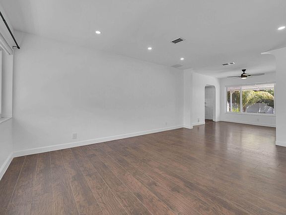 5th image of 2517 Rodman Street