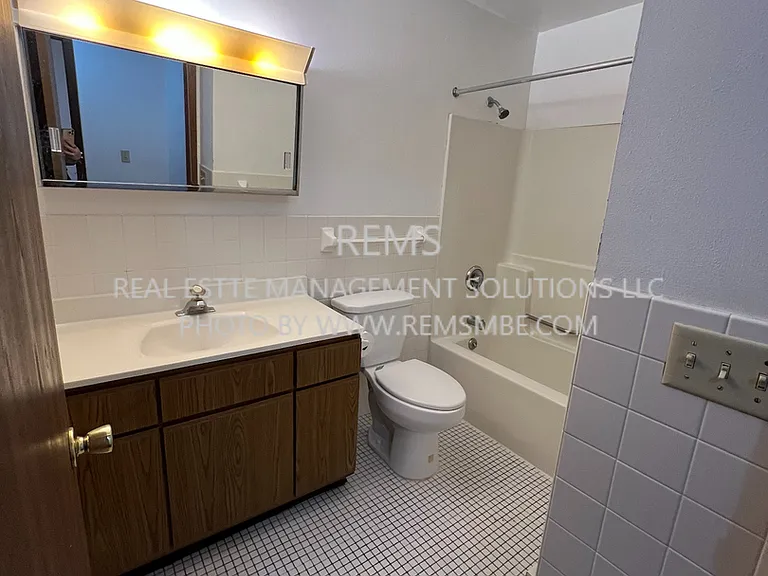564 E Slifer St — Photo 21