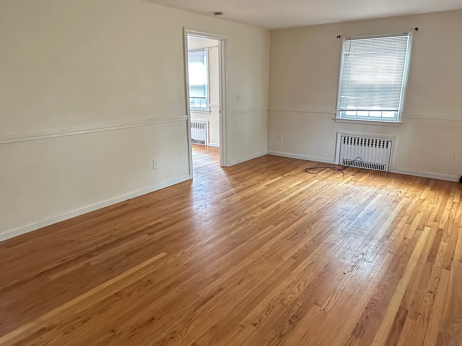 3 bed, $1,700 — Photo 2