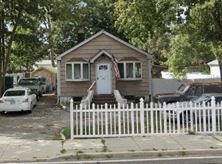 178 Commack Rd, Deer Park, NY 11729