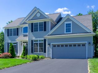 18 Mill Towne Dr, Waterford, NY 12188