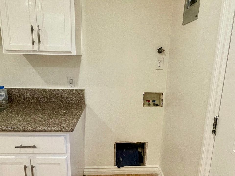 Washer and dryer hook up