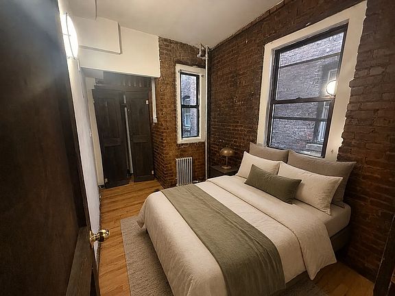 4th image of 516 E 12th St APT 9