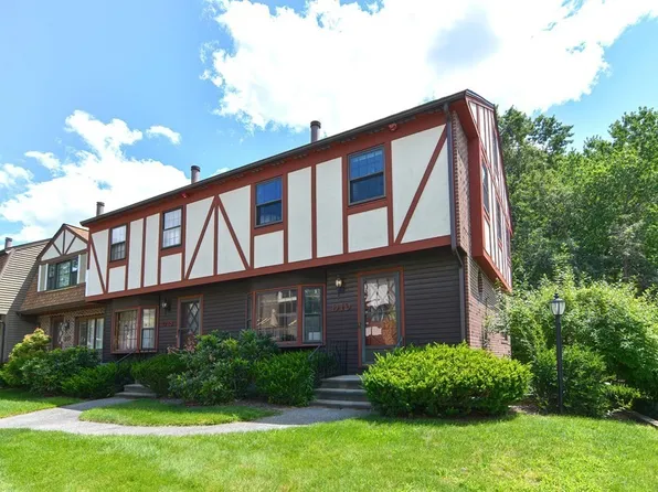 19 Scotty Hollow Dr #D, Chelmsford, MA 01824