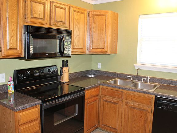 4th image of 217 La Grange Dr