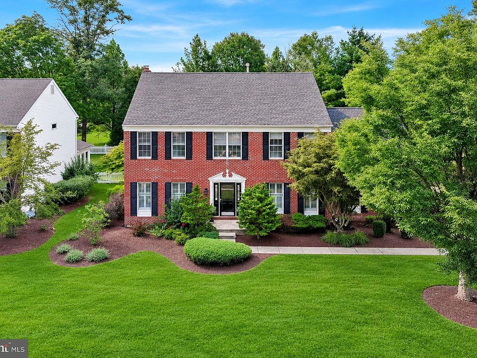 1st image of 4922 Mead Dr