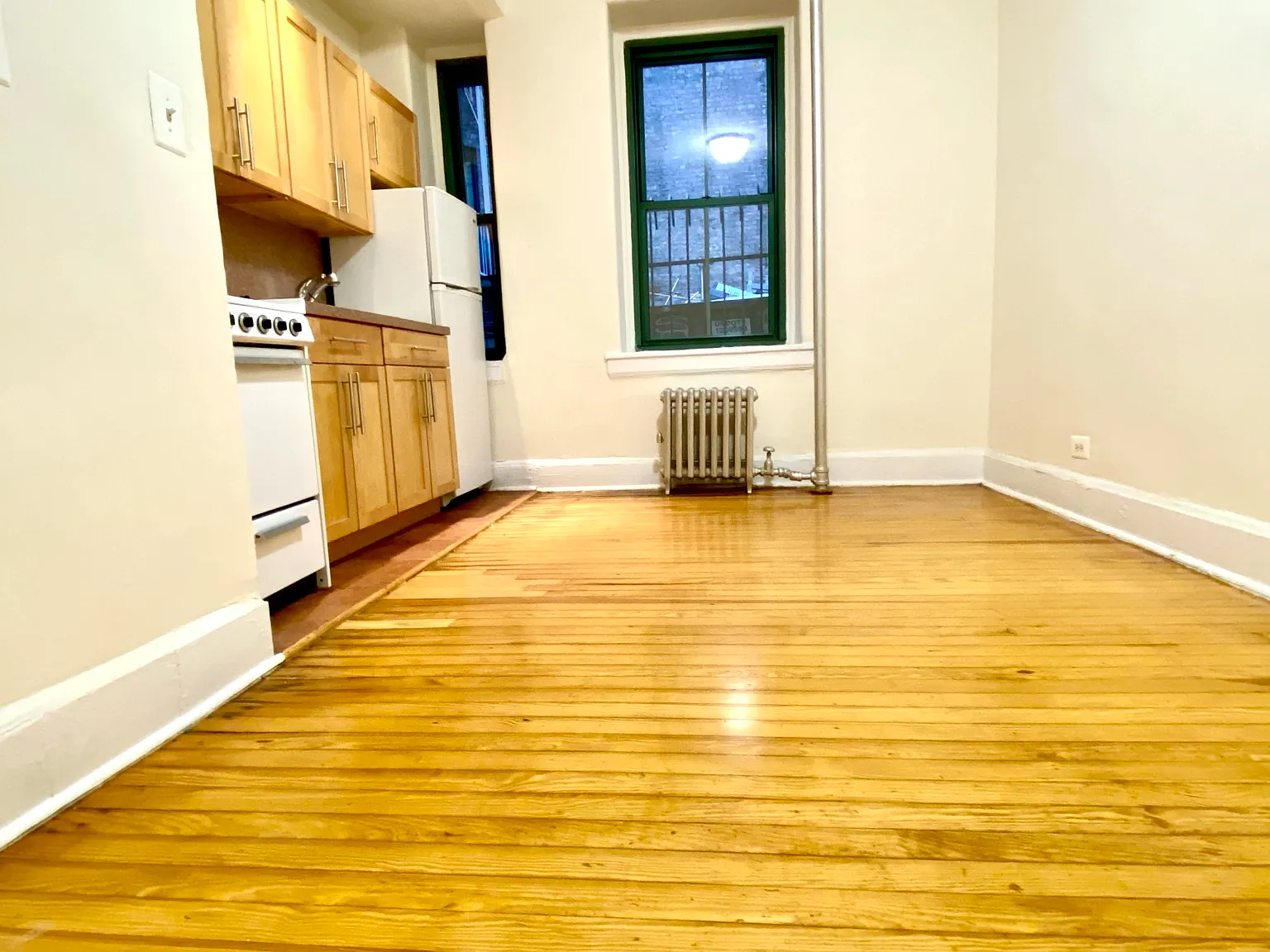 504 East 79th Street — Photo 2