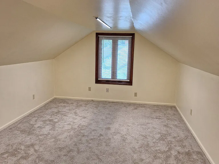 9330 Avery Rd — Photo 10