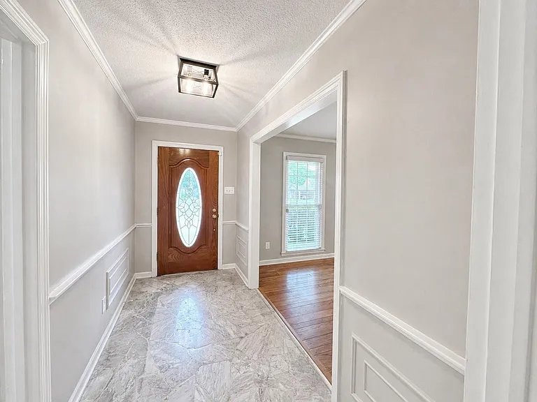 2148 Riverdale Rd — Photo 4