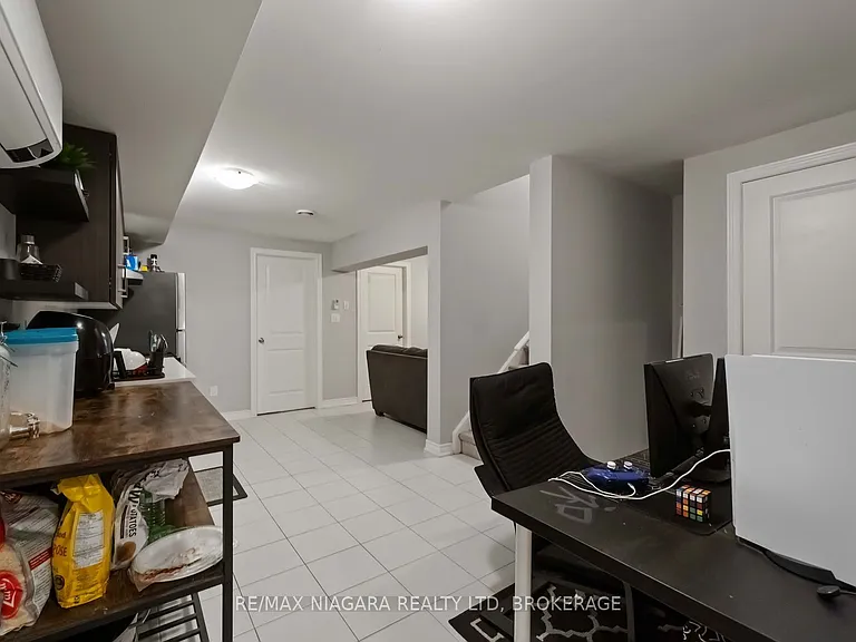 81 Grove St — Photo 33