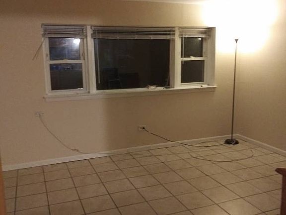 5th image of 4028 Joliet Ave APT 1