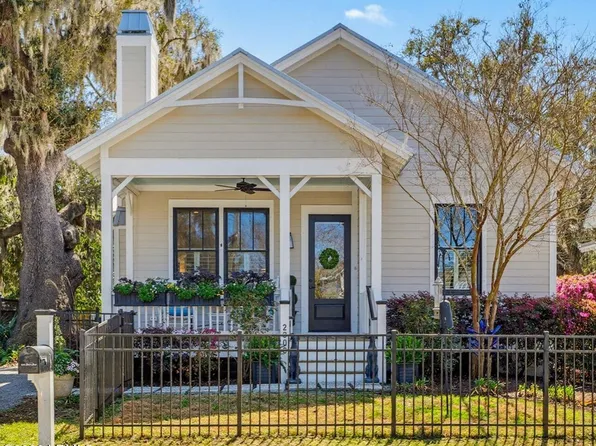 2308 Simms St, Beaufort, SC 29902