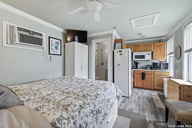 202 W Woodlawn Ave — Photo 23