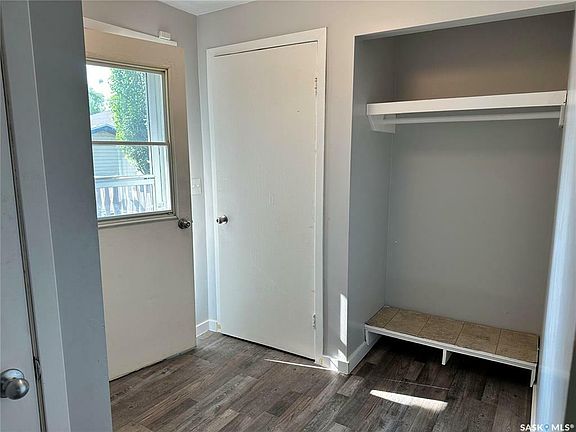 2nd image of 207 11th St