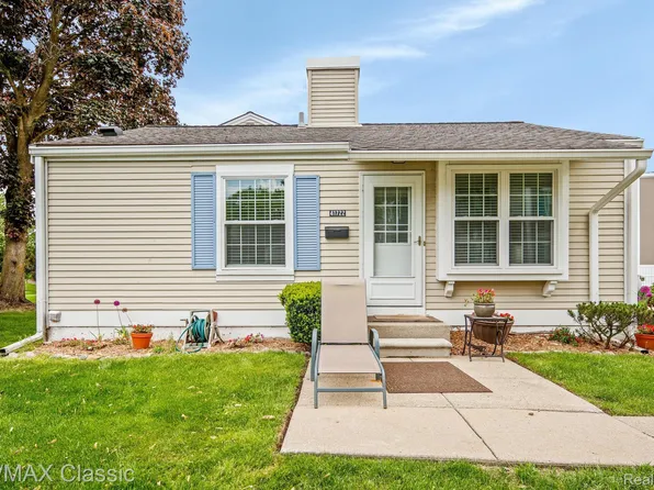 41722 Onaway Dr, Northville, MI 48167