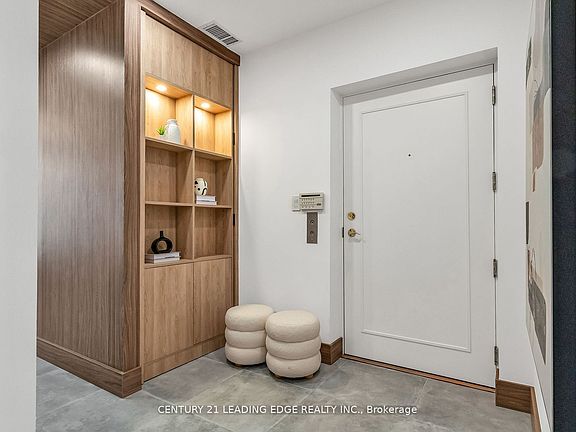 2nd image of 1 Watergarden Way Suite 208