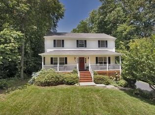 475 W Rosewood Dr, Barboursville, VA 22923