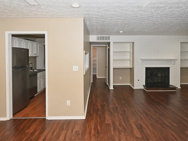 908 Park Ridge Cir — Photo 6