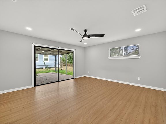 5th image of 4403 Botany Ln