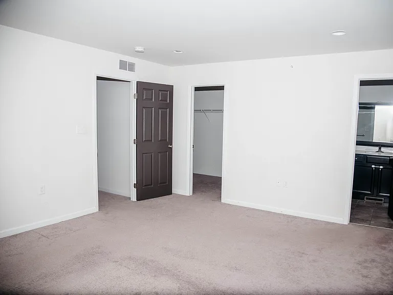 523 Fawn Ln — Photo 14