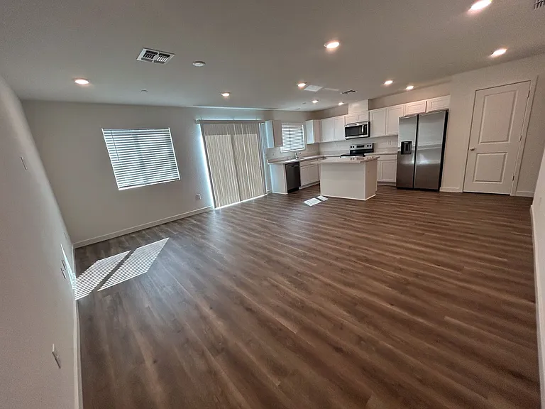 805 Congaree Ln — Photo 3