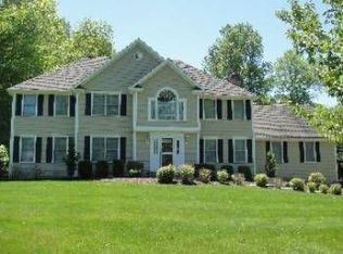 182 Meadows End Rd, Monroe, CT 06468