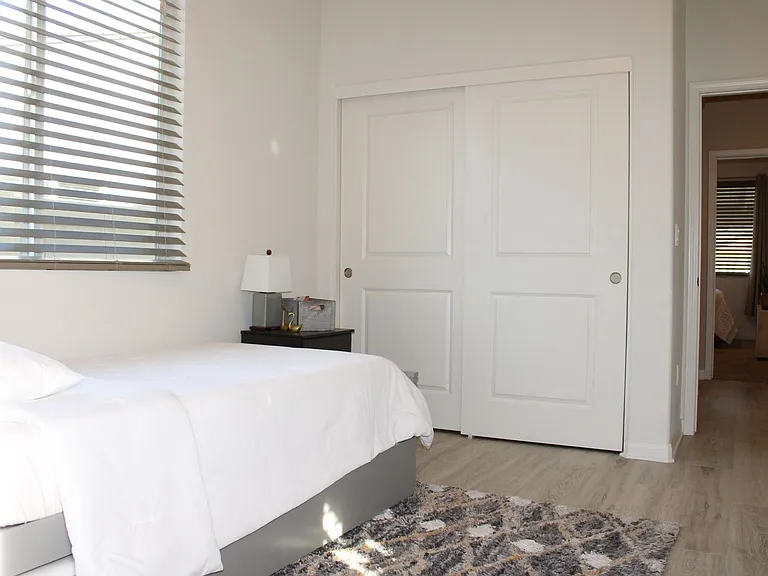 1327 Clasico Dr — Photo 9