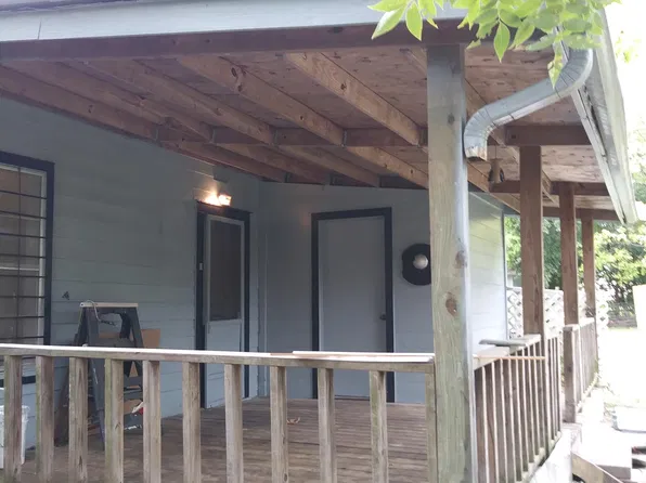313 E South St, Overton, TX 75684