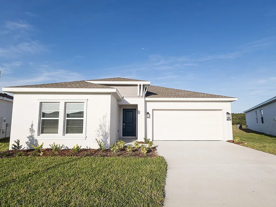 1482 Austin St