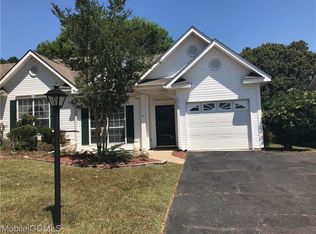 298 Spring Lake Dr N, Mobile, AL 36695